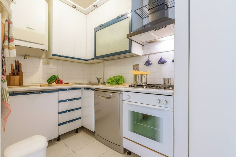 Others 5, Mare 7 250m From Sea, Massa Carrara