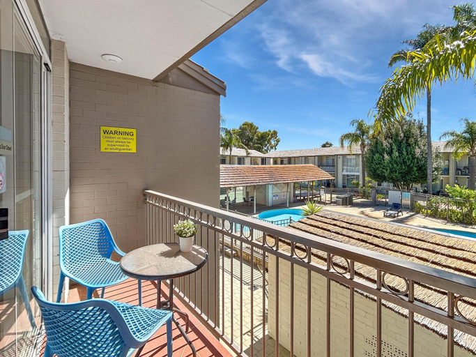Balcony/terrace, Charming Studio Apartment in Mandurah, Mandurah