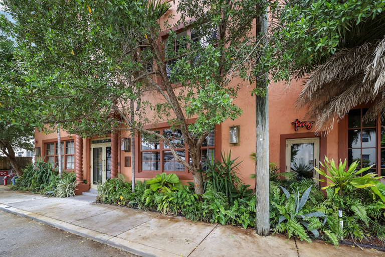 Exterior detail 3, Jefferson Hotel, Miami-Dade