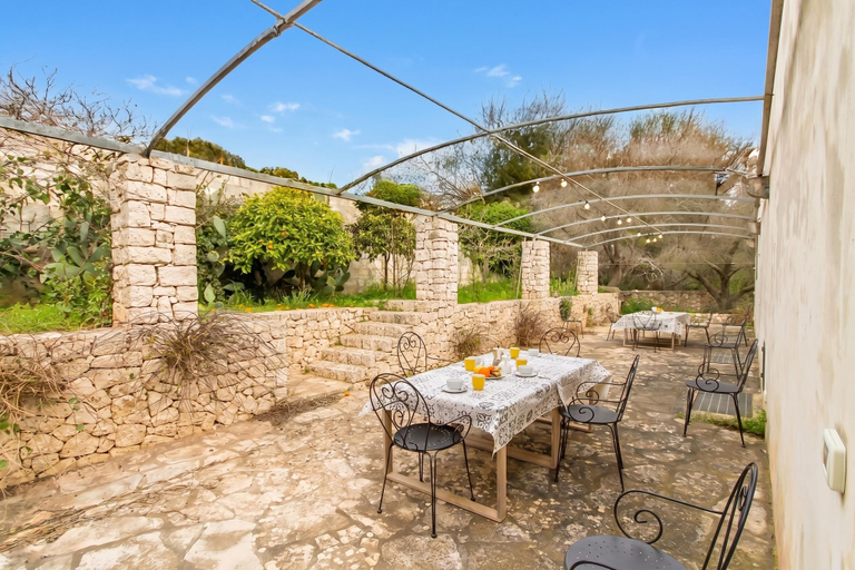 Outdoor dining, Villa Nice - Sea-view Villa With Terraces, Lecce