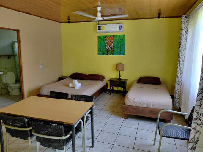 Bedroom, Cahuita Lodge, Talamanca