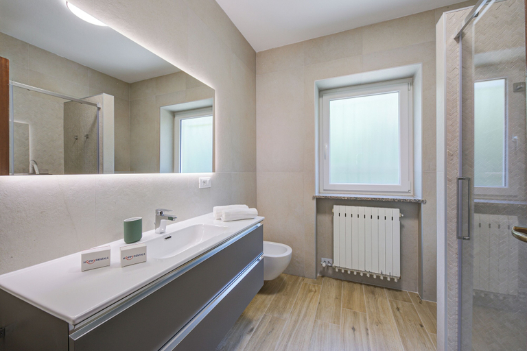 Bathroom 5, Casa Francesca Garden And View, Varese