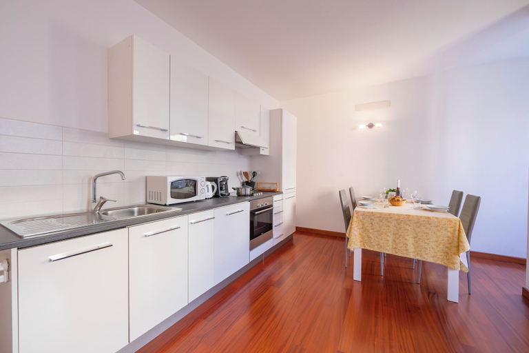Others 4, Sunlight - 150m From the Lake, Lugano