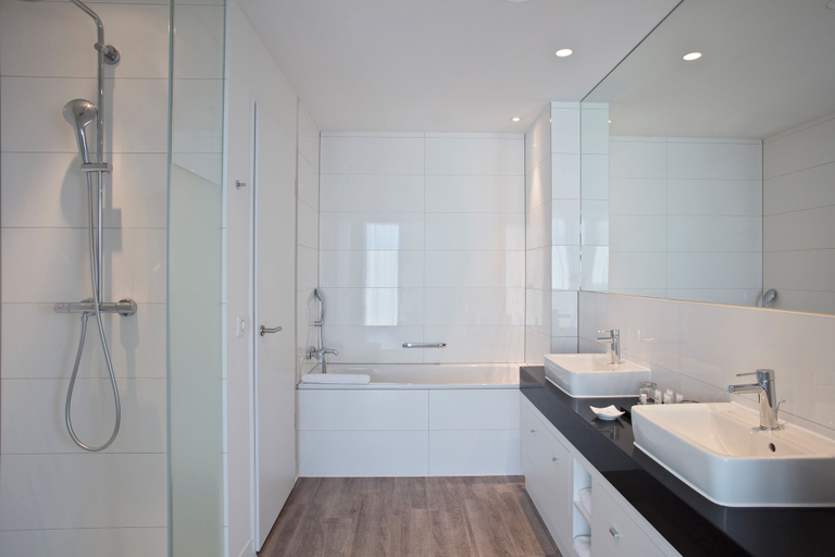 Bathroom 4, INNSiDE by Meliá Frankfurt Ostend, Frankfurt am Main