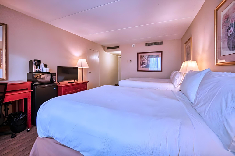 Bedroom 1, Amenida Residences, Division No. 6