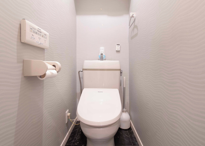 Bathroom 2, Asakusa The Apartment, Taitō