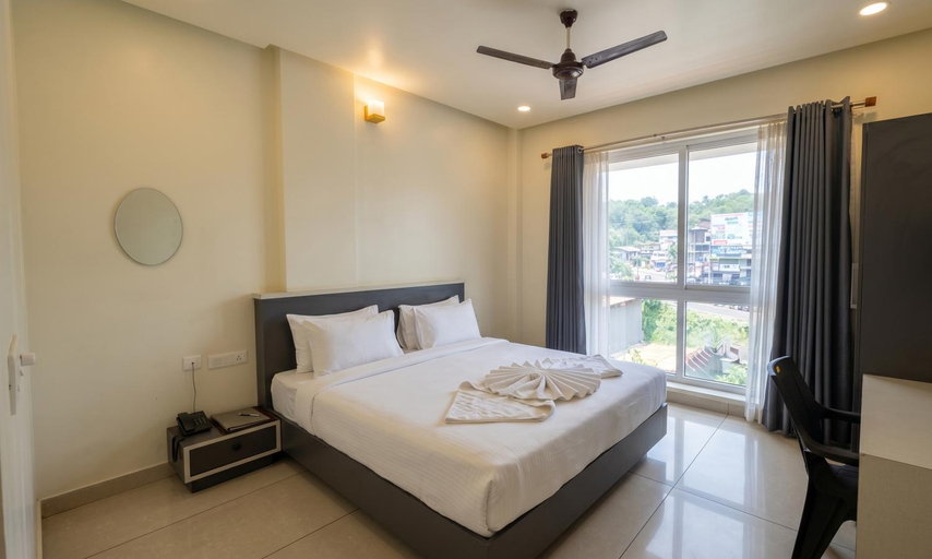 Bedroom 2, RIVULET River Side Business Class Hotel, Kozhikode