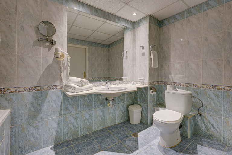 Bathroom 5, Hotel Shipka All Inclusive, Varna