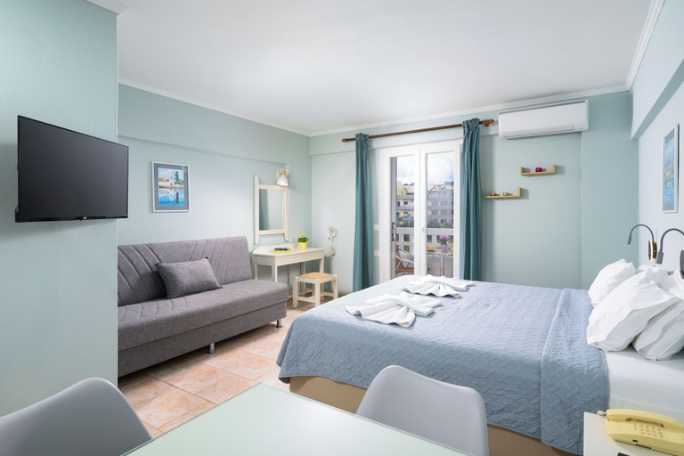 Bedroom 3, Aris studios, Crete