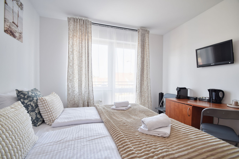 Room 3, RentPlanet - Apartamenty 6 Marca, Koszalin