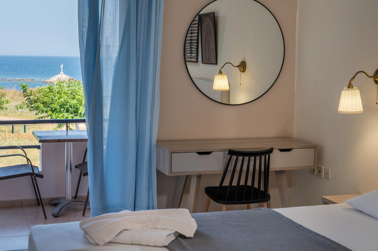 Bedroom 2, Faros Apartments, Epirus