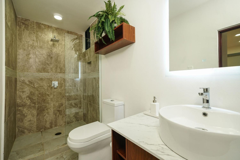 Bathroom 2, Nabani Condominios T1, Dist. Pochutla