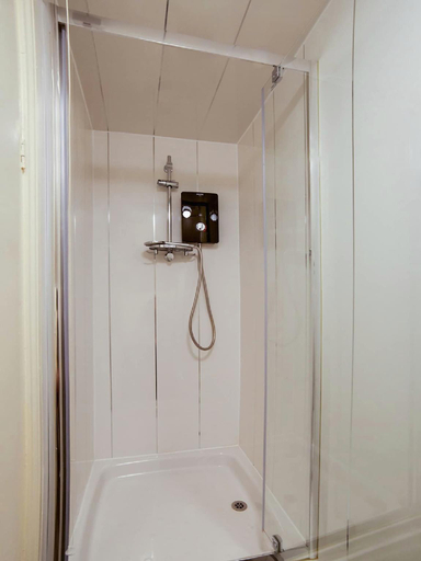 Bathroom 4, The Lemonfield Hotel, South Tyneside