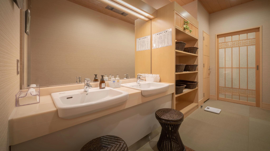Bathroom 3, Amimoto No Yado Isomura, Kesennuma