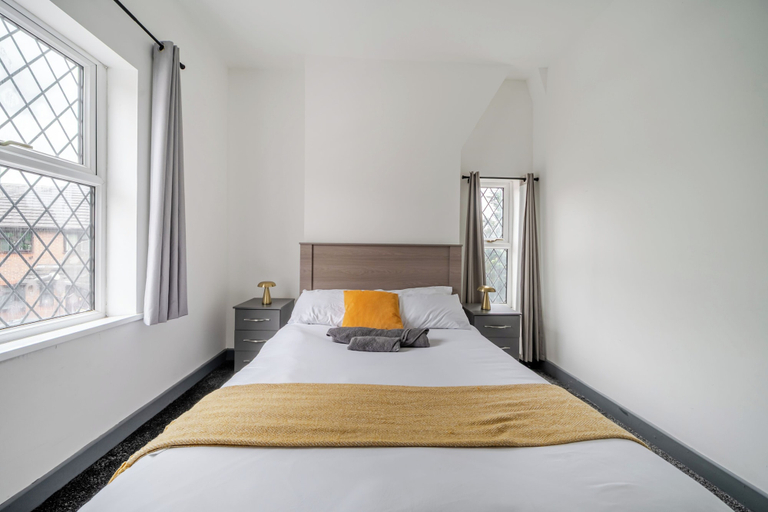 Room 4, Sleepsupto6-citycentre-familyfriendly-freeparking, Stoke-on-Trent