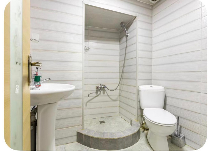 Bathroom, Room in Center 2, Tbilisi