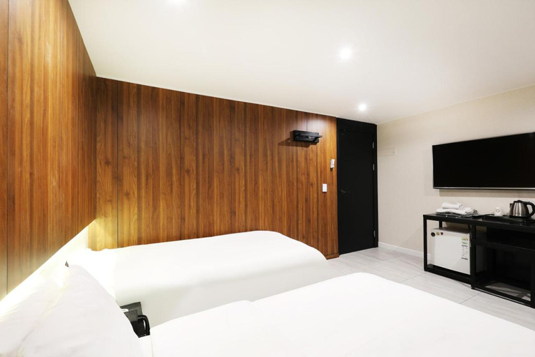Others 2, Selene Hotel, Songpa