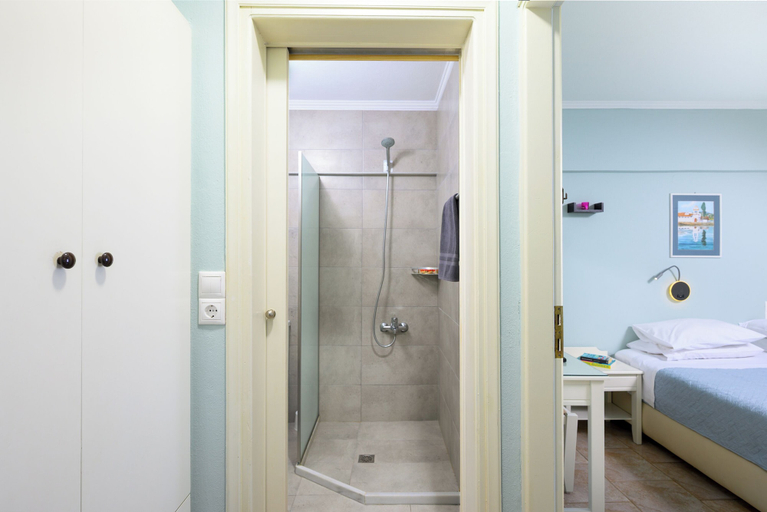 Bedroom 2, Aris studios, Crete