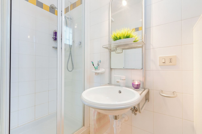 Bathroom 3, Mare 7 250m From Sea, Massa Carrara