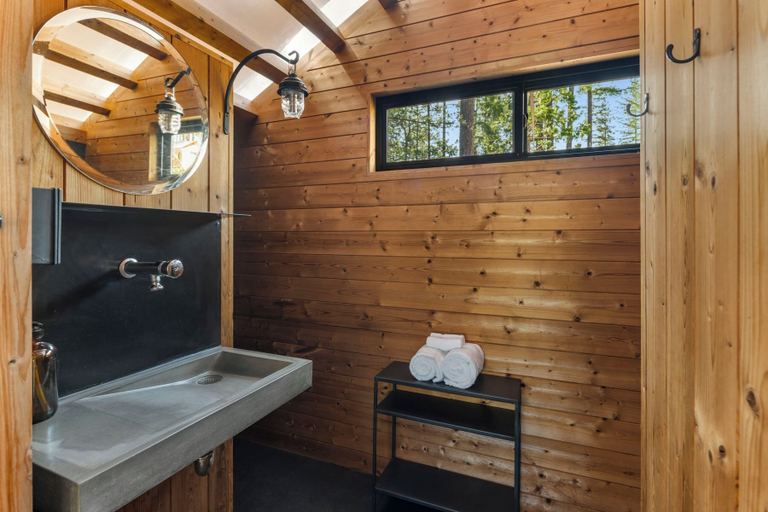 Bathroom 4, Under Canvas Yosemite, Tuolumne