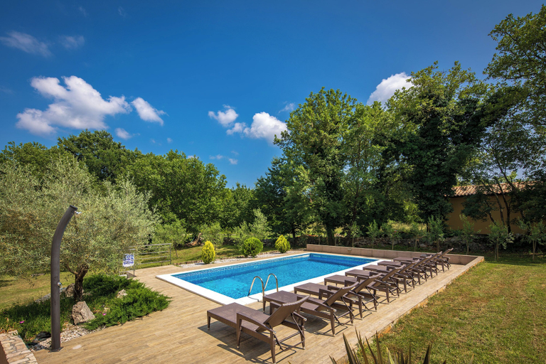 Pool 3, 4 BDR Villa Filleona With Pool, Labin