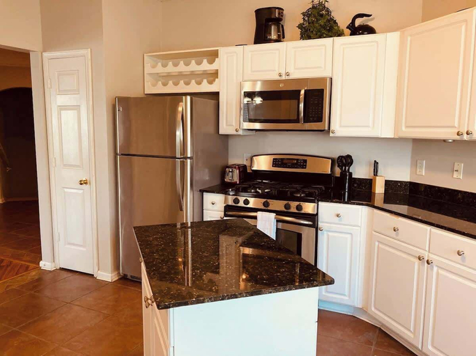 Private kitchen 5, Tidepool Retreat, Harrison