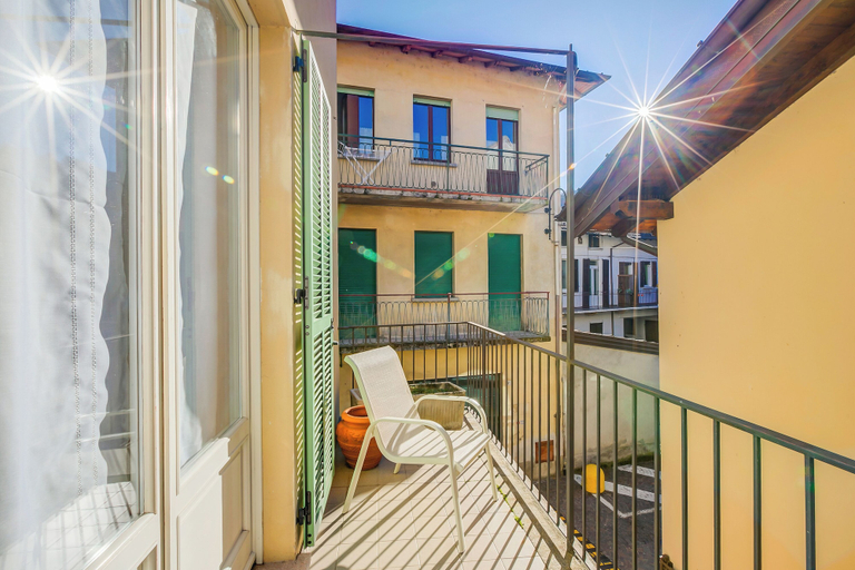 Property grounds 4, La Casa di Maddalena Stresa Centre: 2 Bed, 2 Bath, Balconies, Verbano-Cusio-Ossola