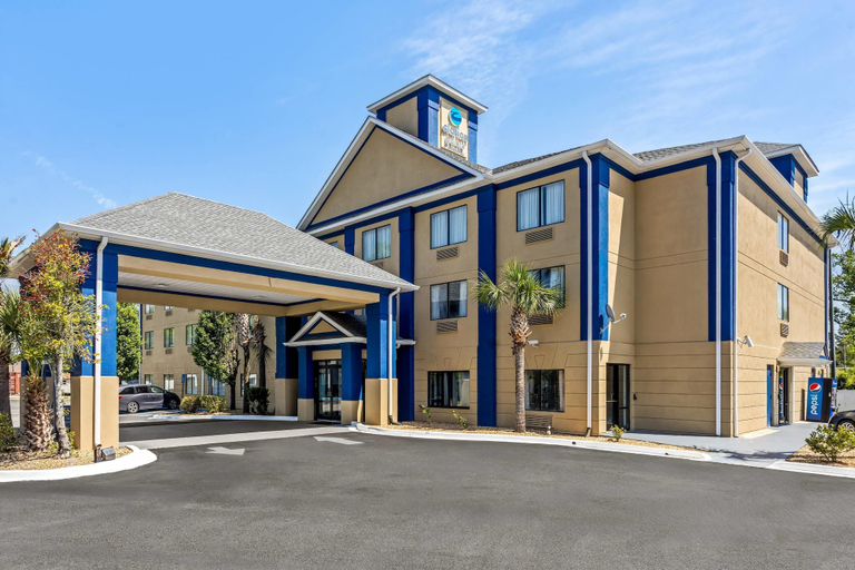 Exterior & Views 2, Jesup Inn & Suites, Wayne