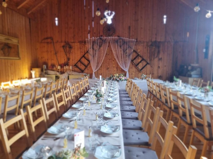 Banquet hall, Glamp Pr Kuzuc, Cerklje na Gorenjskem