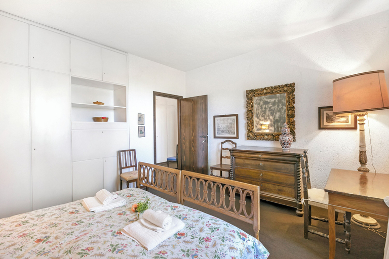 Room 2, Three Lakes Villa Varese - Garden and Parking, Varese