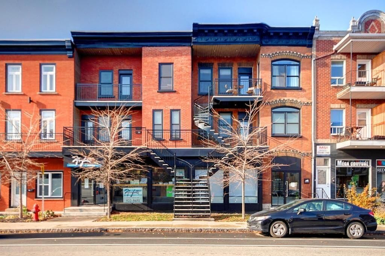 Exterior, Le 319, Communauté-Urbaine-de-Québec