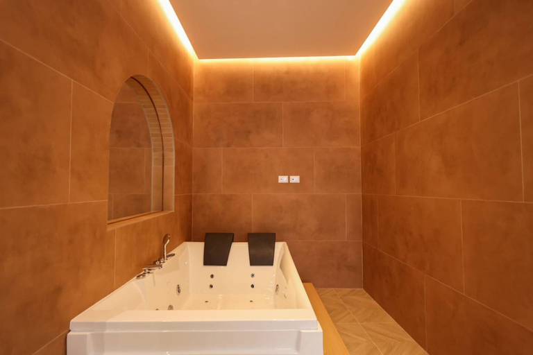 Room 2, Grandstay Sea Penthouse 04, Durrësit