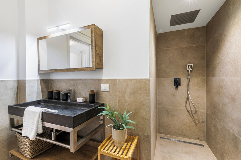 Bathroom 4, Mon Reve Lake View Pool, Stresa, Verbano-Cusio-Ossola