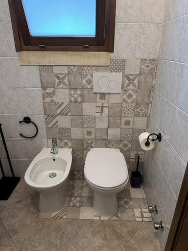 Bathroom 3, Masseria Faga, Lecce