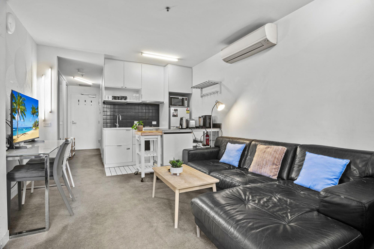 Separate living room 4, Central 2 Bed Apartment Near Melbourne CBD, Melbourne