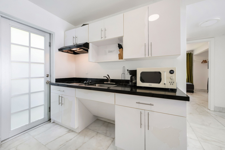 Private kitchen 3, Alton Apts by At Mine Hospitality, Miami-Dade