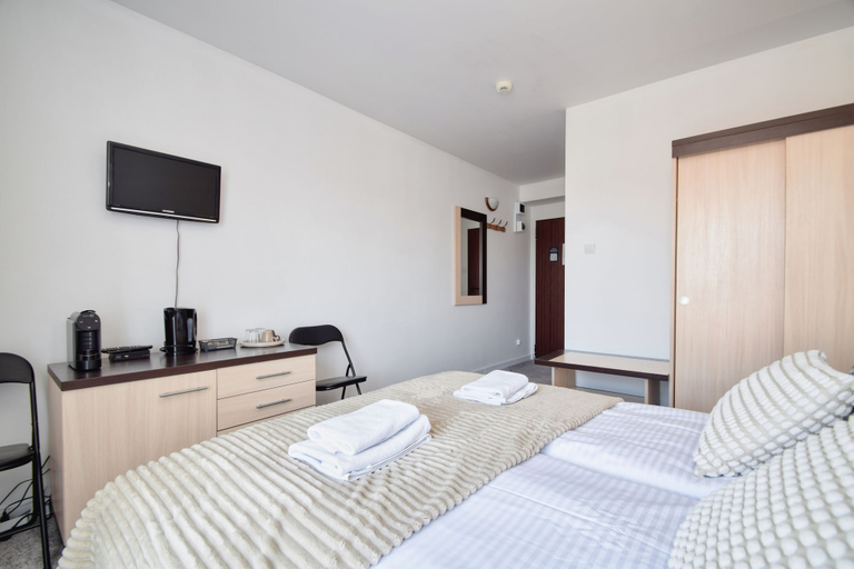 Room 2, RentPlanet - Apartamenty 6 Marca, Koszalin