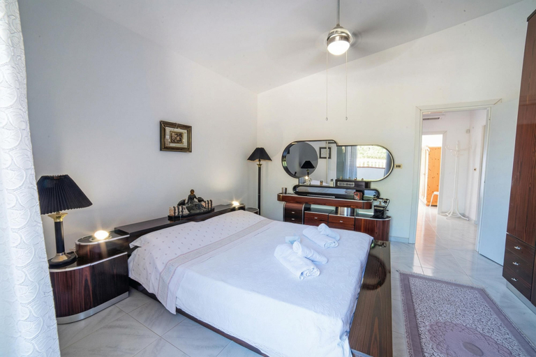 Room 4, Villa Calò, Taranto