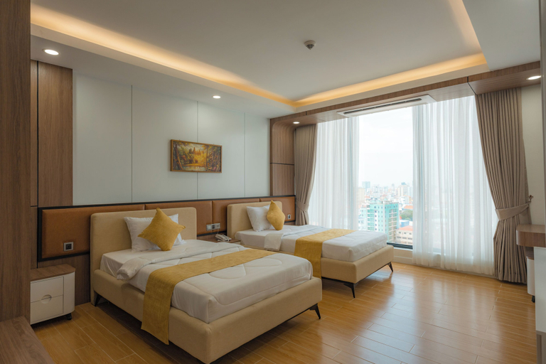 Room 5, Champs Elysees Hotel & Suites, Phnom Penh
