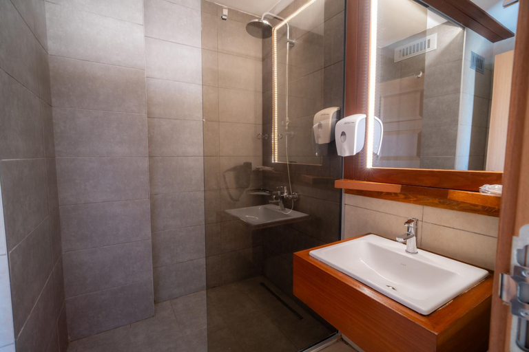 Bathroom 4, Hotel Lotus Spa&Sport Akyaka, Ula