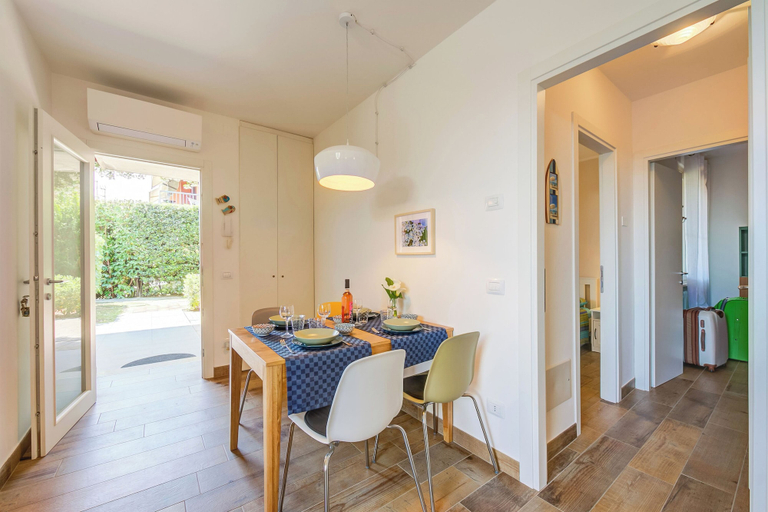 Others 3, La Casa Accanto With Shared Pool - Happy Rentals, Brescia