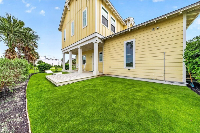 Exterior & Views 2, It Is Well 127 WI, Nueces