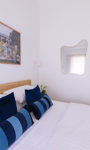 Room 3, Trentham Waters Resort, Wentworth
