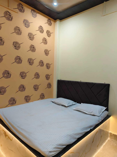 Room 3, Shree Rudraksha Home Stay, Varanasi