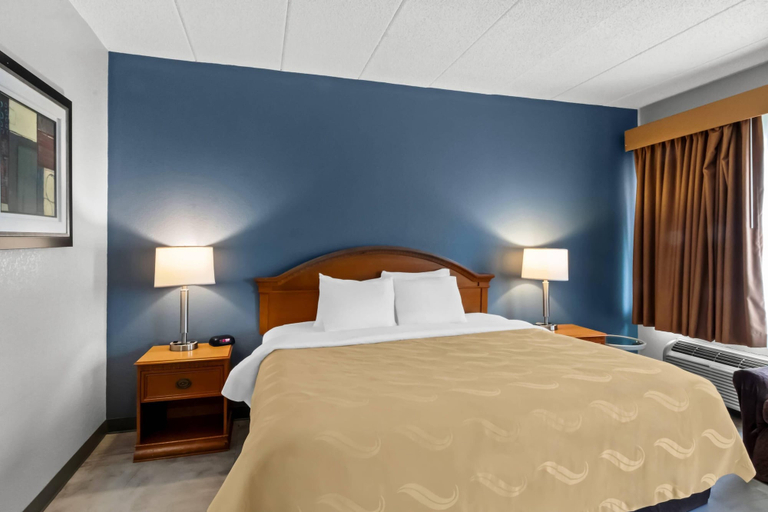 Bedroom 3, Quality Inn & Suites CVG Airport, Boone