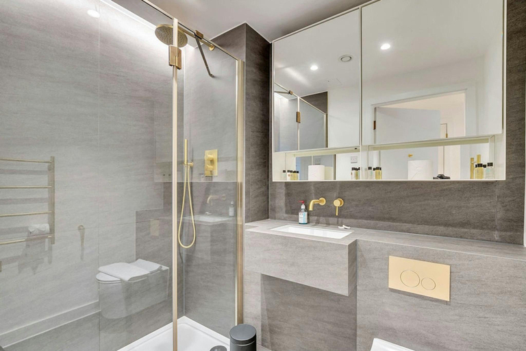 Bathroom 4, StayCozy Apartments in Kings Cross, London