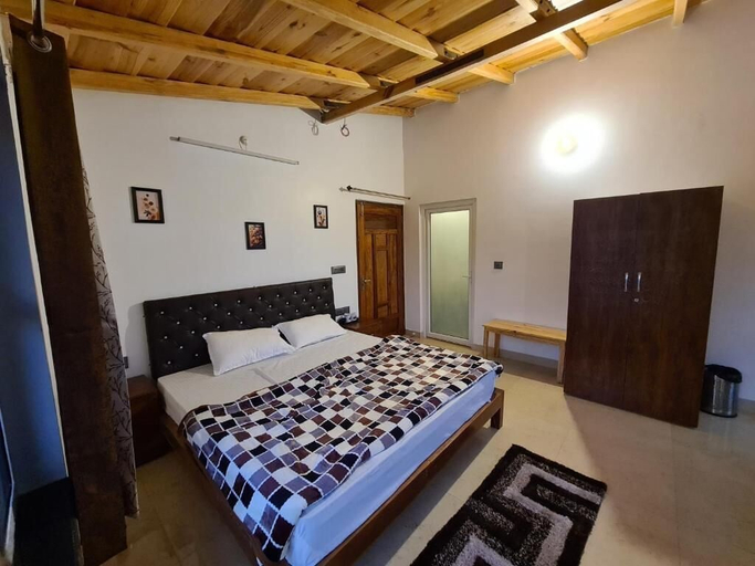 Bedroom 3, Abhi's Cottage, Nainital