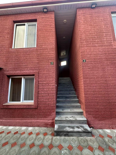 Others 4, Red Family Hotel