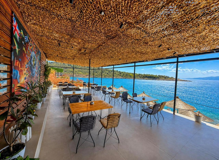 Food & Drinks, Sea Breeze Villa, Sarandës