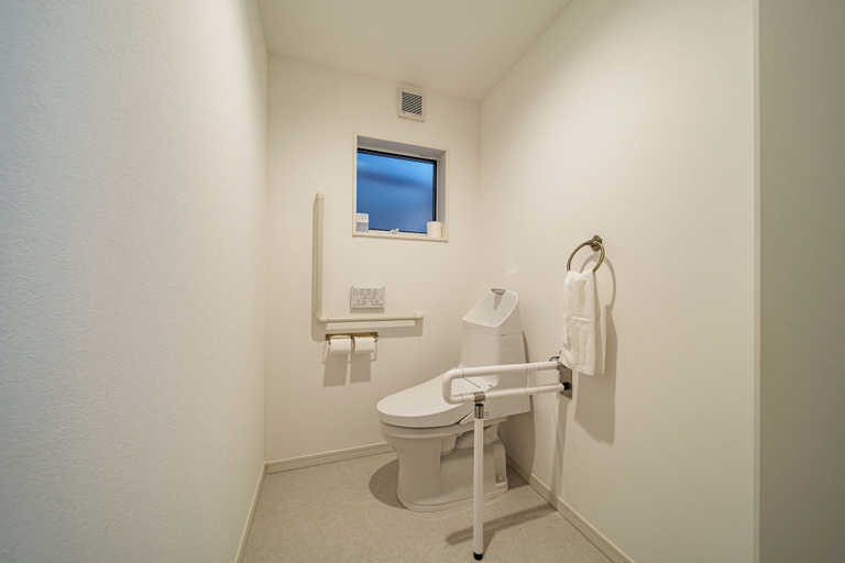 Bathroom 2, Furugo BASE, Ōita